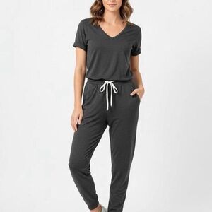 Vuori All Day Jumpsuit // Size Small